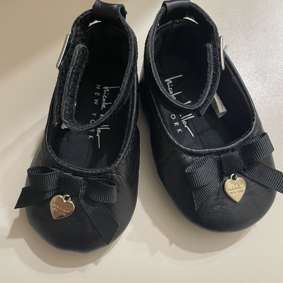 jumper/onesies/shoes3-6 mo - Picture 6 of 9